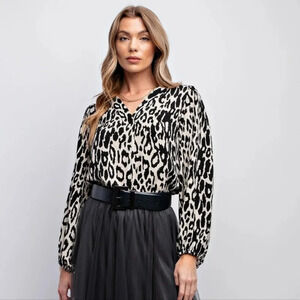 New! Easel Animal Printed Leopard Top 1X